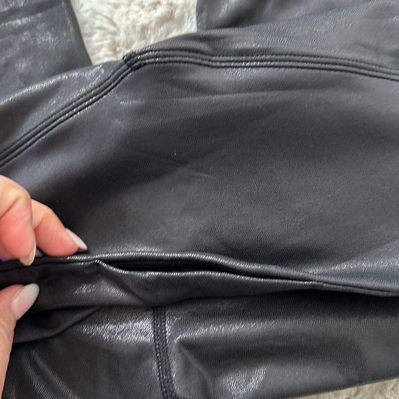 Halara Leggings Black Size L - Picture 6 of 7